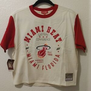 Mitchell & Ness Women's Red and White Tee